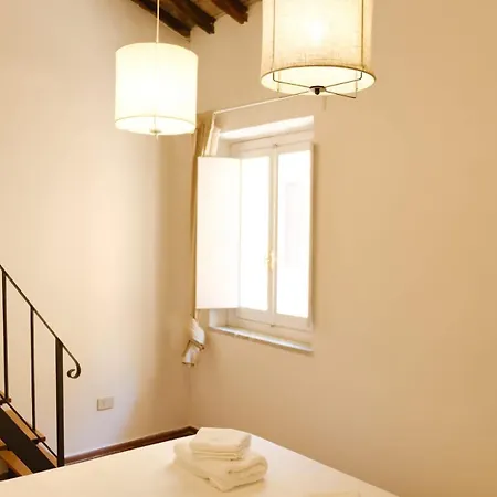 Borgo Pio By Buddyrent Apartment