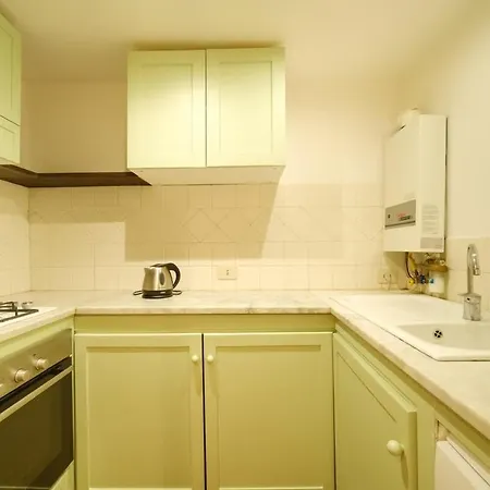 Apartment Borgo Pio By Buddyrent Rome