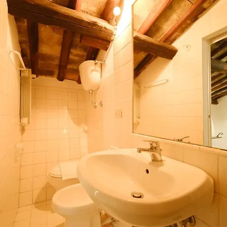 Borgo Pio By Buddyrent Apartment