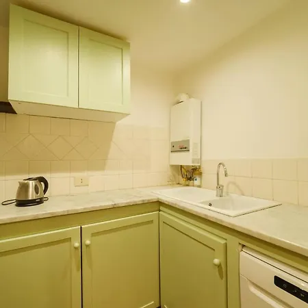 Apartment Borgo Pio By Buddyrent