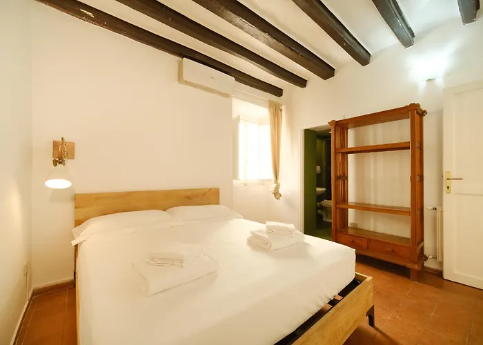 Borgo Pio By Buddyrent * Rome