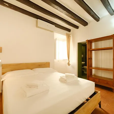 Borgo Pio By Buddyrent * רומא